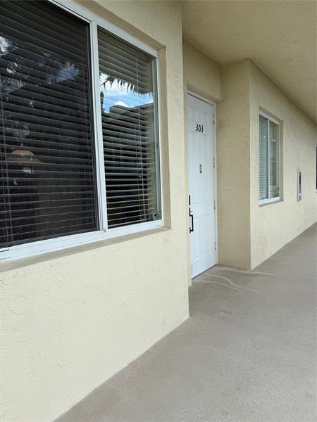 Foto del edificio - 3500 Oaks Clubhouse Dr