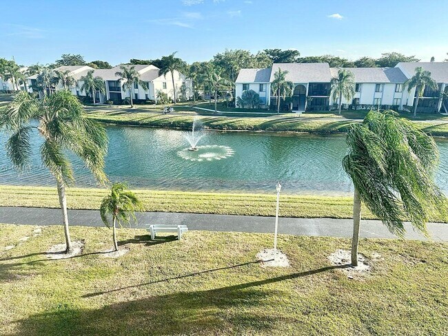 Building Photo - 1106 Green Pine Blvd