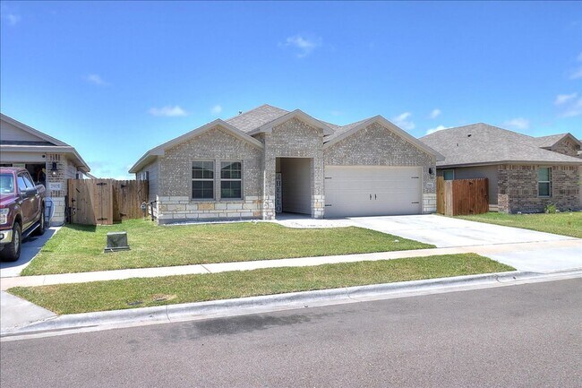 Building Photo - 7901 Bull Rider - 4/bed 2/bath - $2295/month