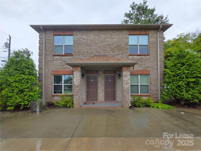 Foto del edificio - 108 Maple Ave NW