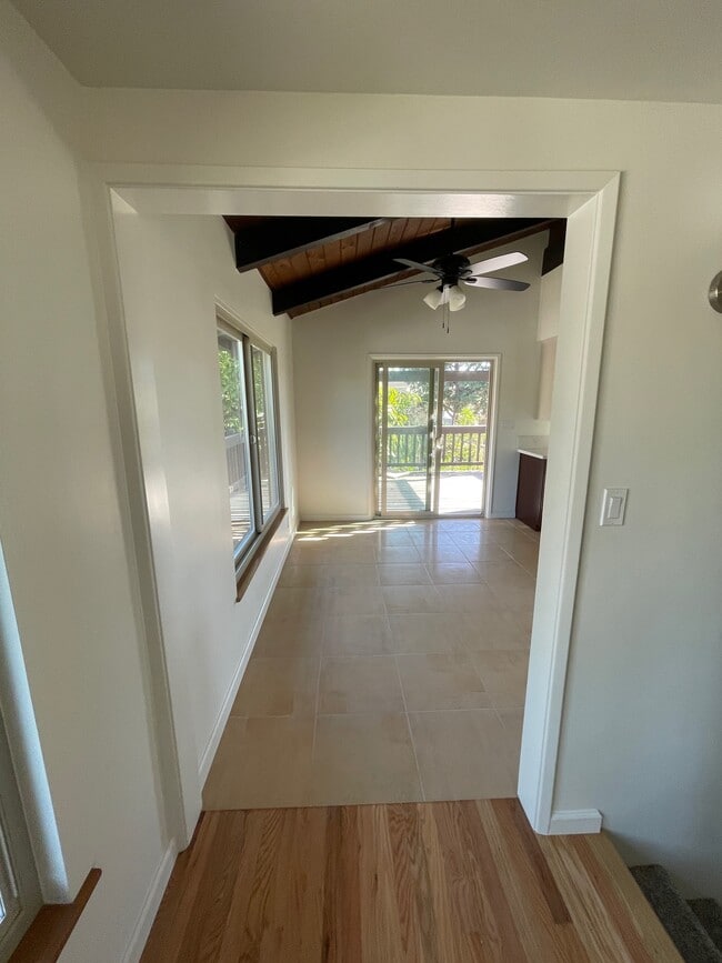 Foto del edificio - 576 Blaisdell Dr