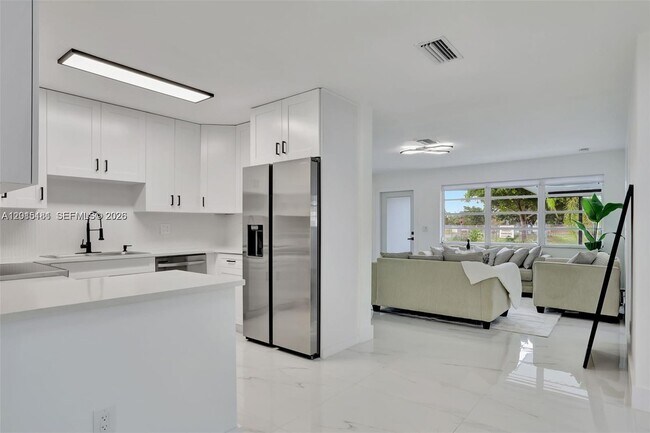 Foto del edificio - 1220 NE 8th St