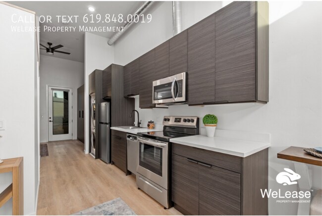 Building Photo - First month FREE @ move in!!  1 Bed 1 Bath...