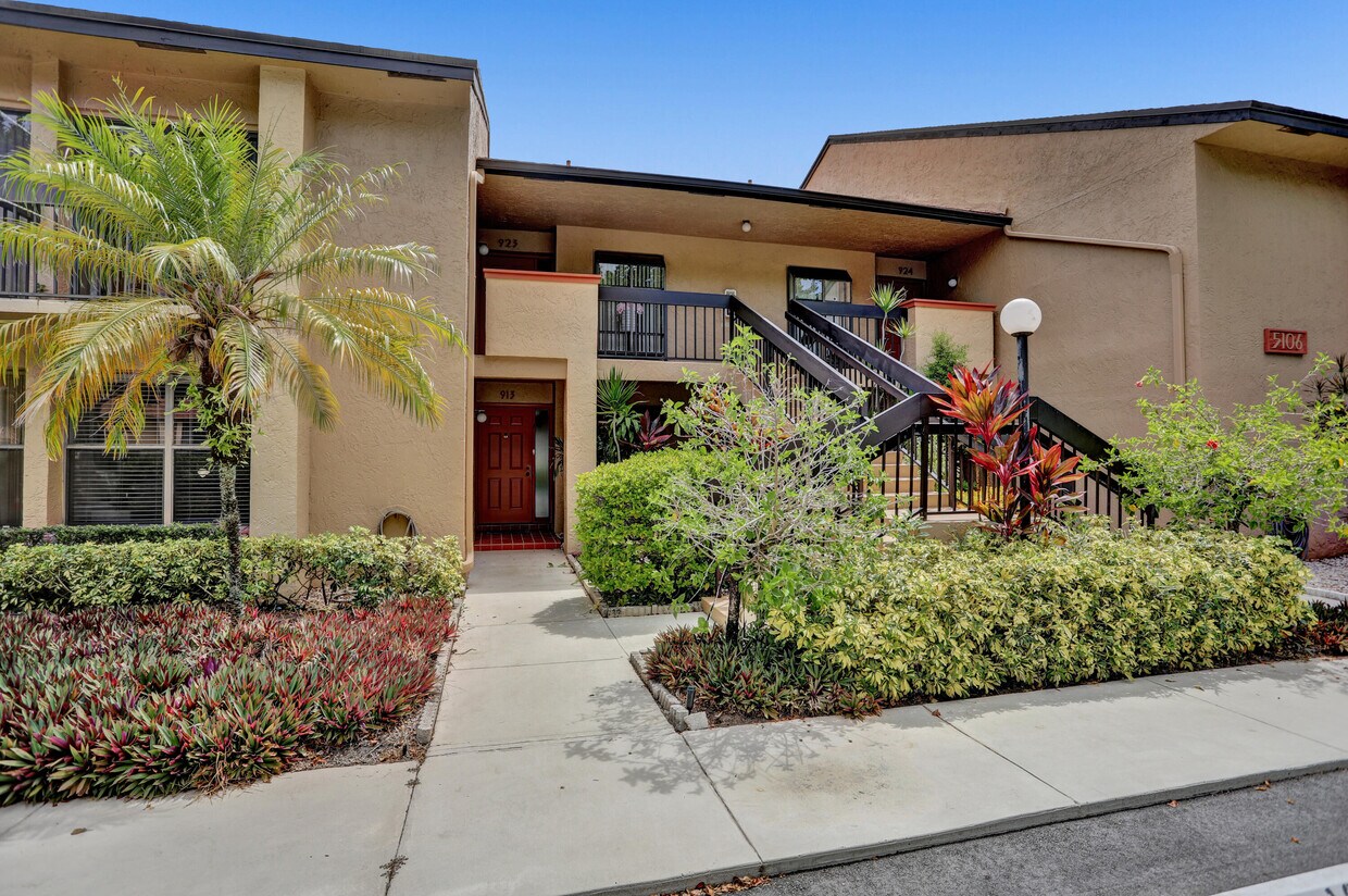 5106 Oakhill Ln Unit 913, Delray Beach, FL 33484 Condo for Rent in
