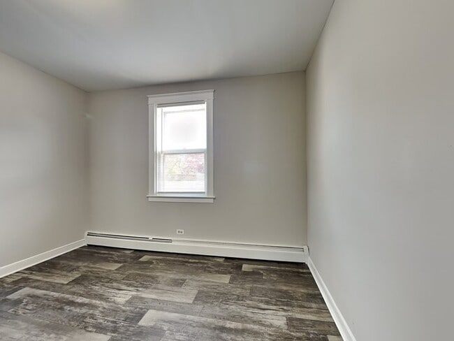 Building Photo - 7402 School Ave