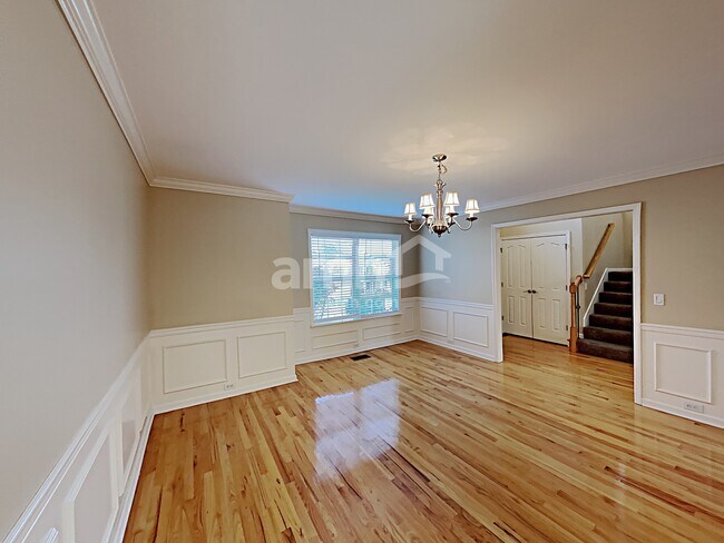 Building Photo - 1068 Blairfield Dr