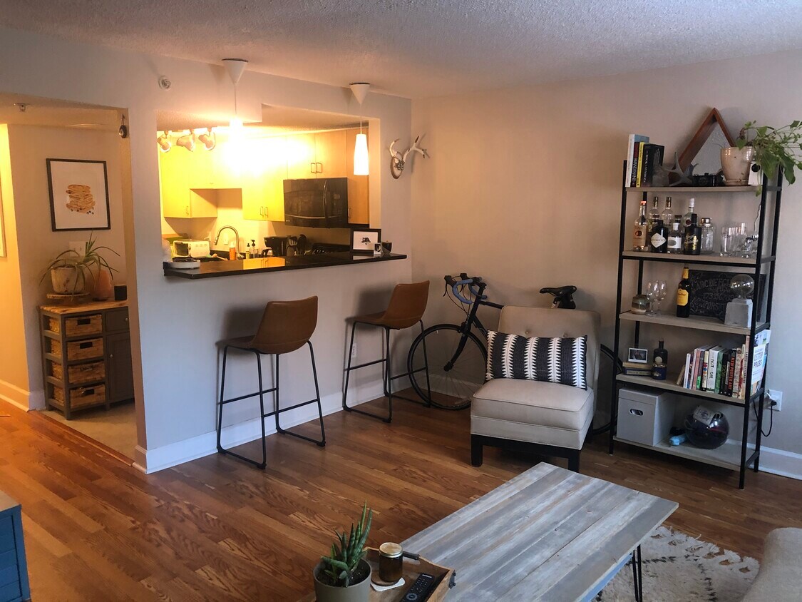 Foto principal - 391 Ralph McGill Blvd NE