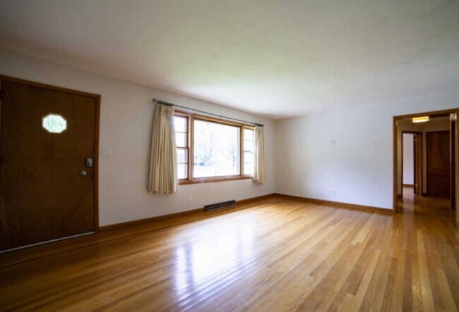 Foto del edificio - 2307 S Virginia Ave