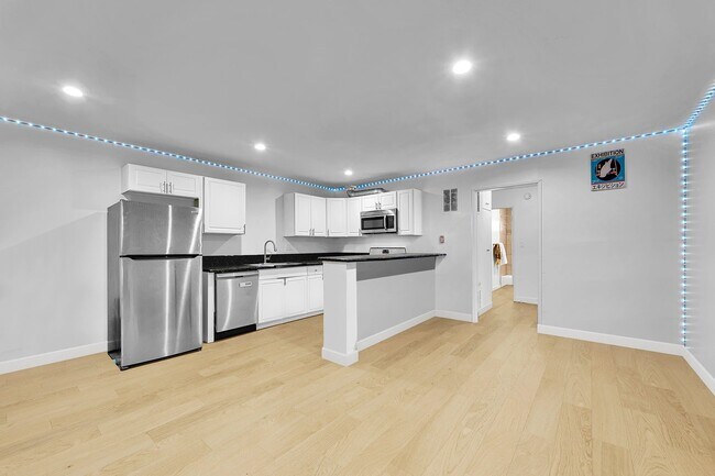 Foto del edificio - 925 W 30th St