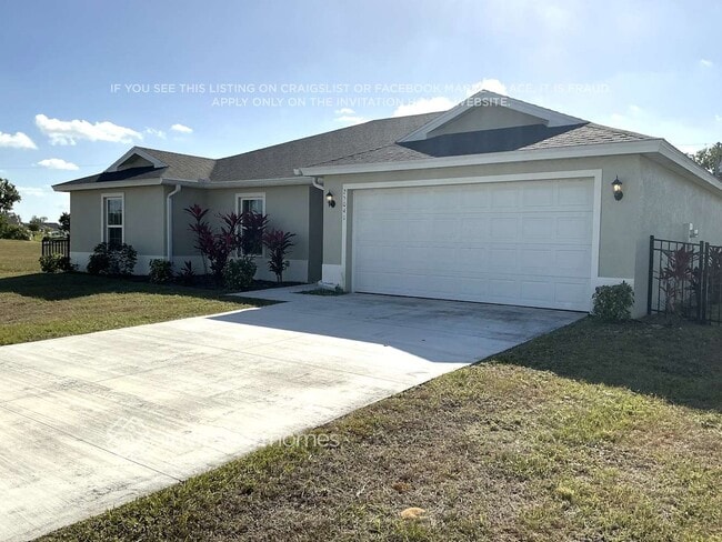 Building Photo - 25041 Alcazar Dr