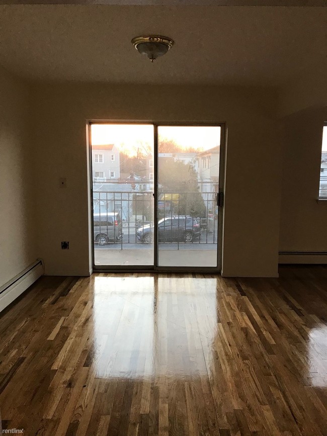 Foto del edificio - 228 Blair Ave