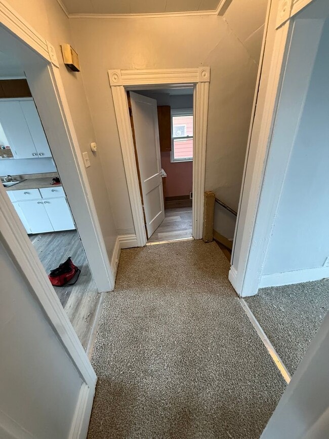 Building Photo - 479 B St