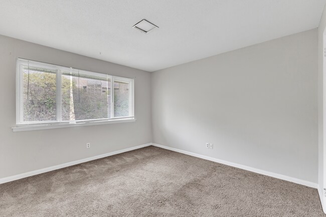 Foto del edificio - 2 Bedroom Walking Distance to NCSU!