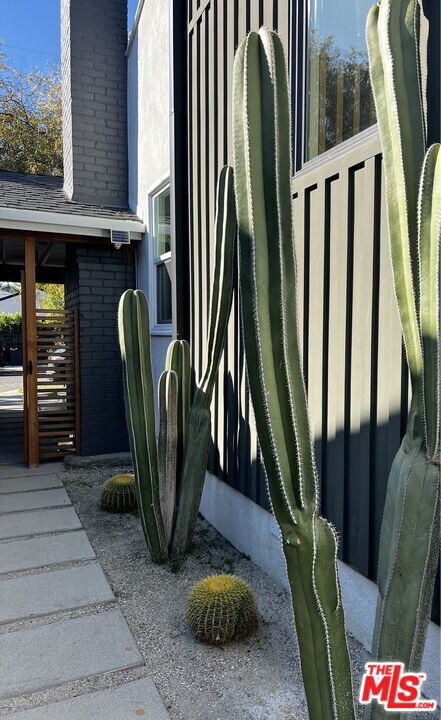 Foto del edificio - 4448 Elmer Ave