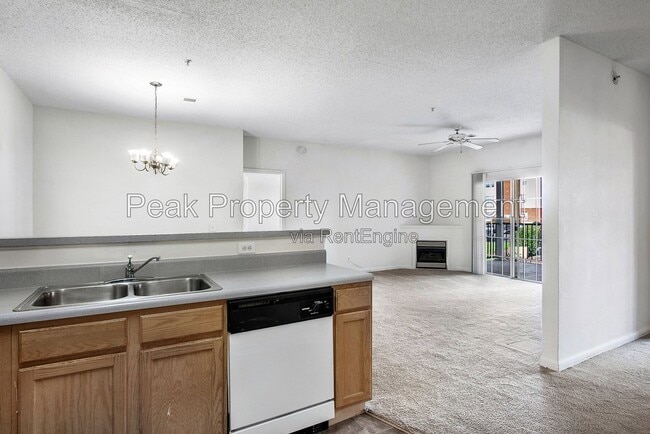 Interior Photo - The Links Condominiums
