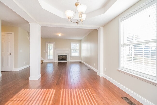 Building Photo - 693 Almondwood Pl