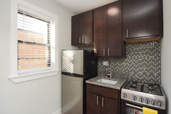 Foto del edificio - 4349 N Damen Ave