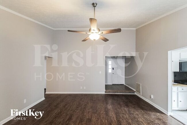Foto del edificio - 401 Hemlock Dr