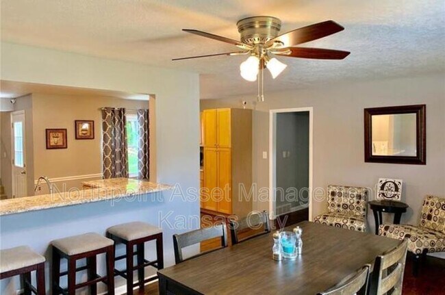 Foto del edificio - 6828 W 76th Terrace