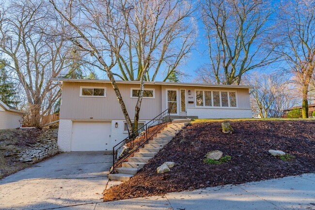 Foto del edificio - 4609 Waukesha St