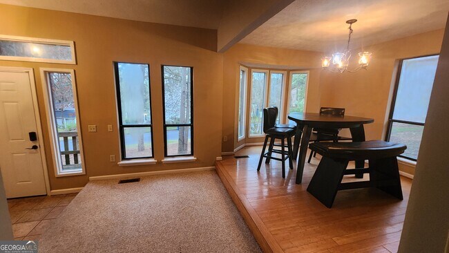 Foto del edificio - 6694 Live Oak Ln