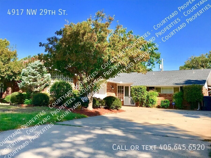 Foto principal - 4917 NW 29th St