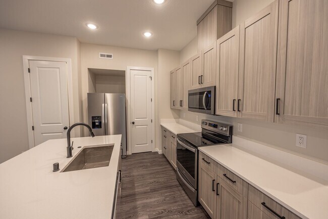 Foto del edificio - 3 bedrooms with loft/office. Built in 2024