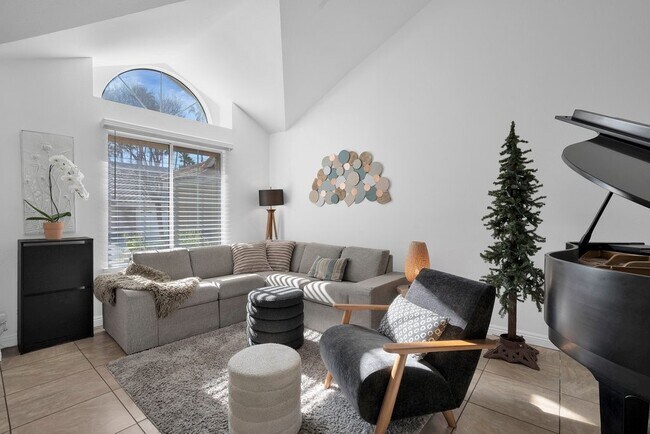 Foto del edificio - 6141 Wingfoot Ave