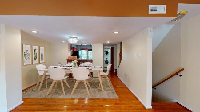 Building Photo - Updated Columbia Heights townhome near the...