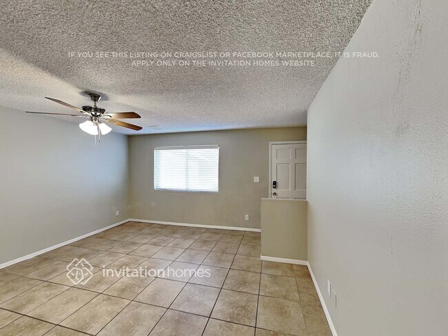 Foto del edificio - 1120 S Lilac Cir