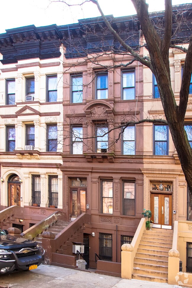 Foto del edificio - 224 W 137th St