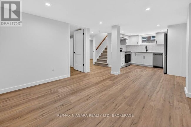 Building Photo - 3548 Bond St