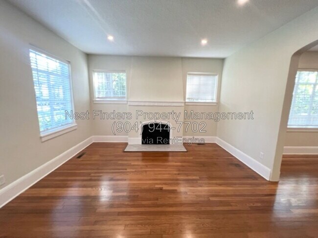Foto del edificio - 3562 Hedrick St