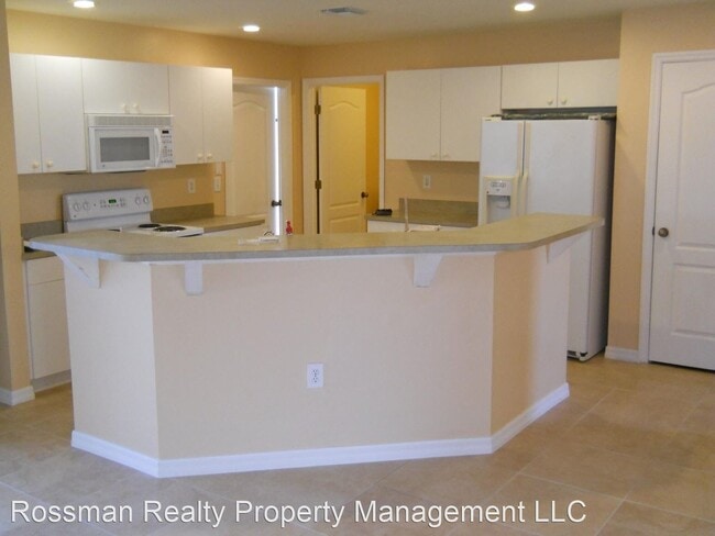 Building Photo - 3 br, 2 bath House - 1409 NE 33rd Lane