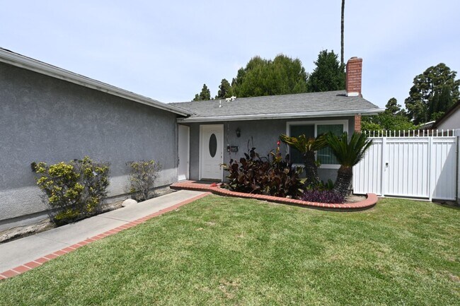 Building Photo - Cozy 1 Story 4 Bedroom 2 Bath SFR in Cerritos