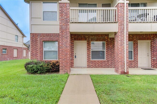 Building Photo - 3825 Shire Valley Dr