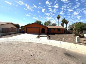 Building Photo - 3035 W 11th Ln