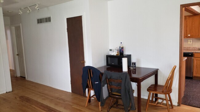 Building Photo - 201 S Harvard Ave