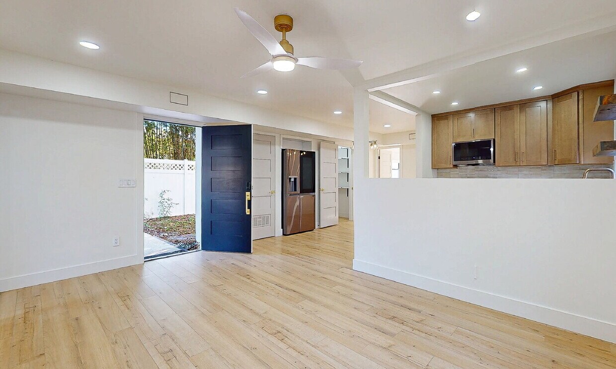 Primary Photo - For Rent – Newly Renovated Modern Beach Duplex