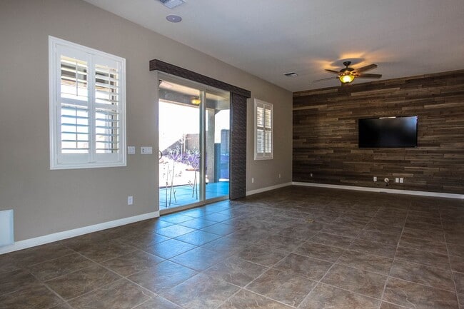 Building Photo - 4 Bedrooms in Granville