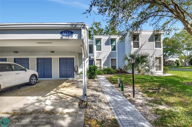 Foto del edificio - 6133 Old Court Rd