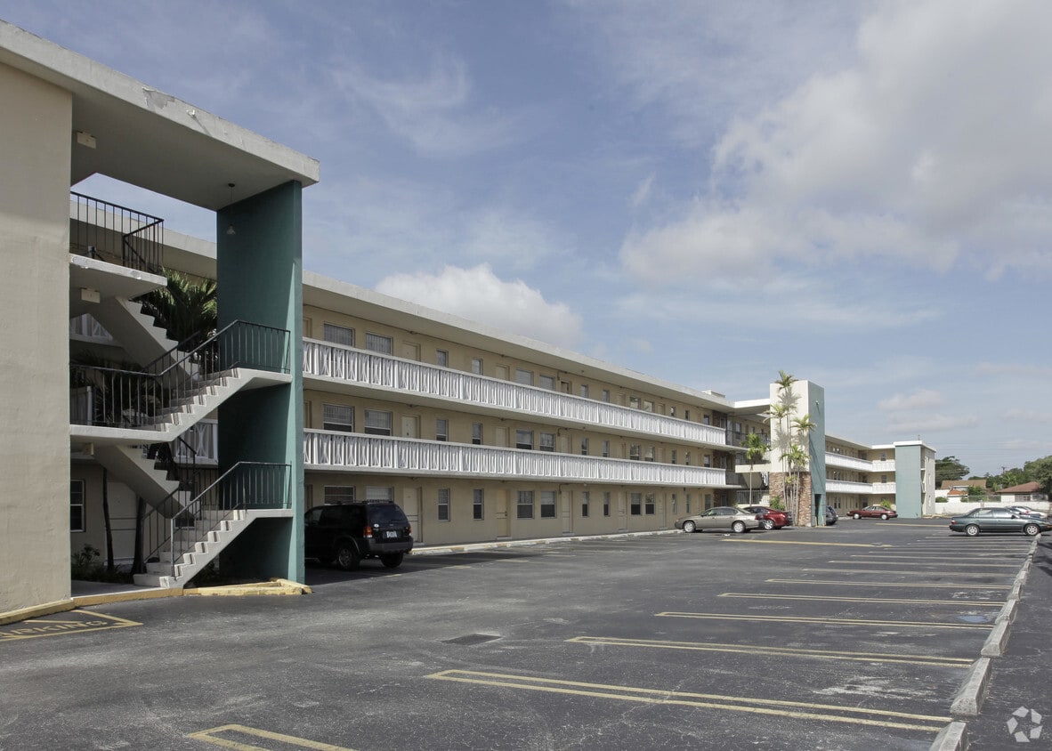 Halcyon House Apartments - Apartamentos Madrid
