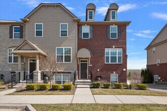 Building Photo - 2877 Hartwick Dr
