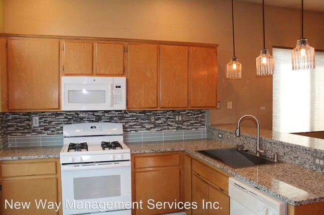 Building Photo - 3 br, 2 bath House - 328 Fall Circle