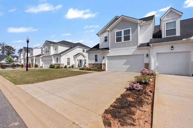 Building Photo - 1615 Chelmsford Ct