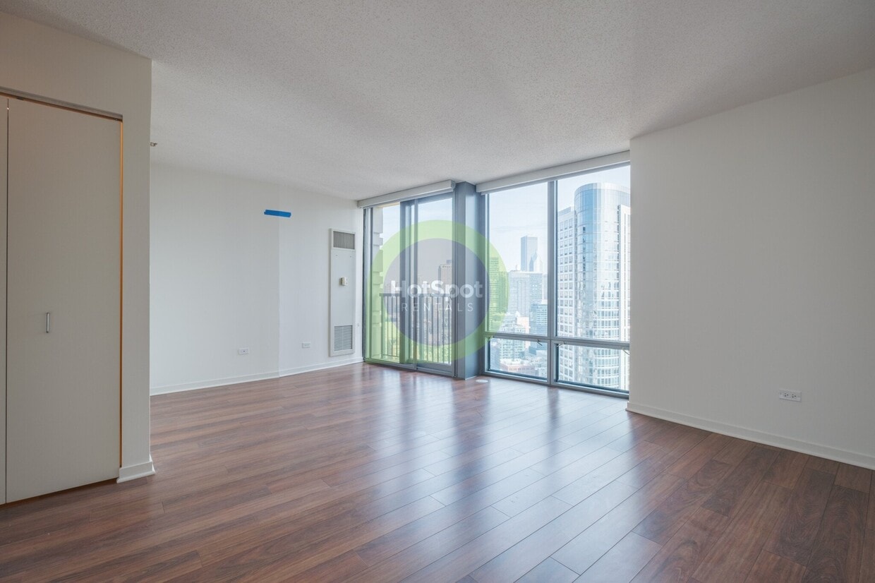 Photo - 543 N Kingsbury St (Chicago, IL)