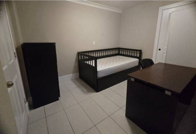 Photo du bâtiment - 4827 Canada Way