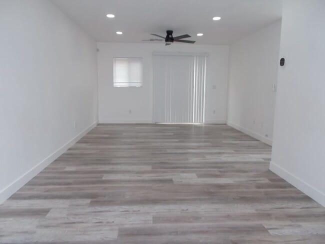 Building Photo - Spacious 3-Bed, 2.5-Bath in Las Vegas!