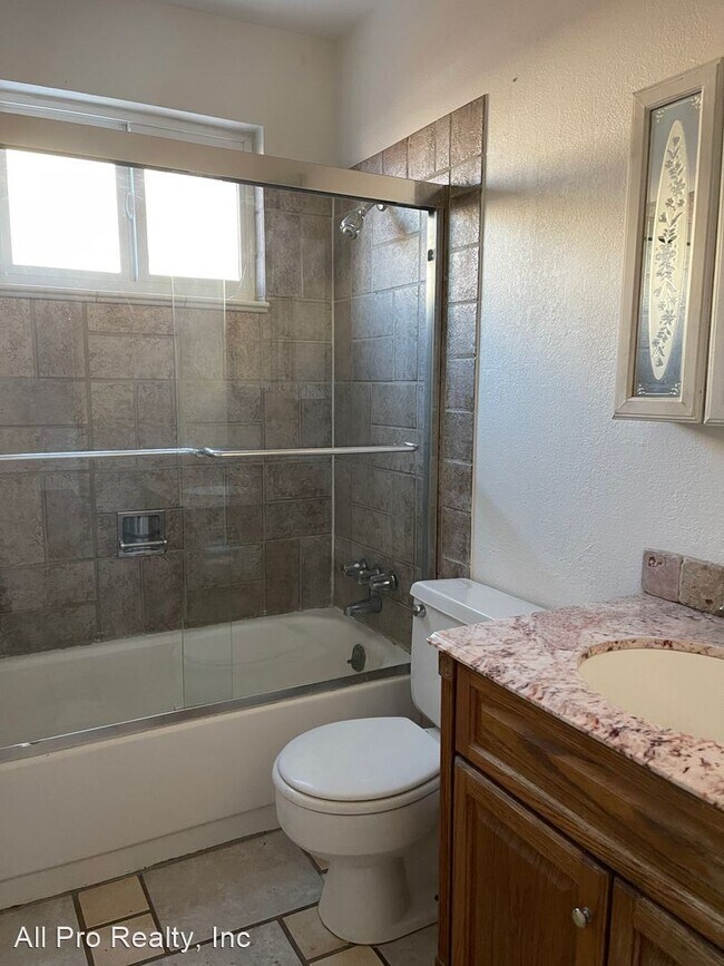 Foto del edificio - 2 br, 1 bath House - 4614 Simms St