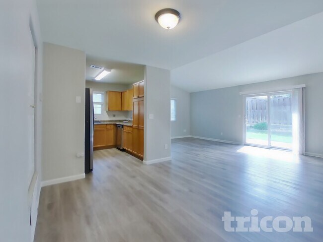 Foto del edificio - 5121 W 11th Street Rd